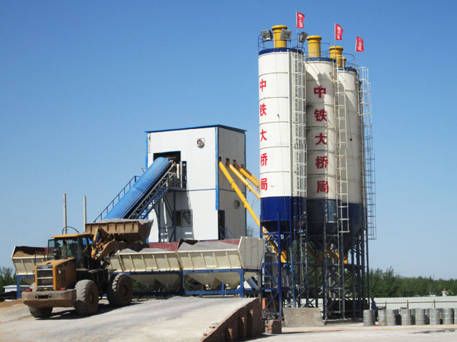 HZS120工(gōng)程型混凝(ning)土攪拌站(zhàn)